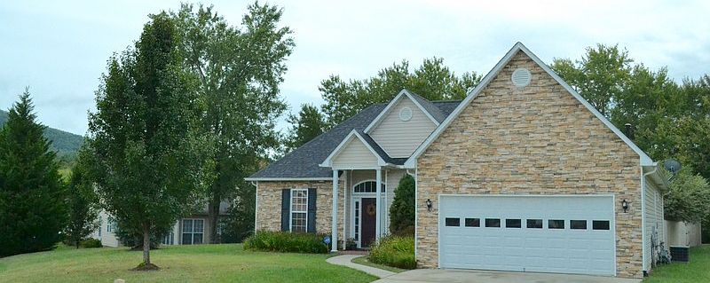 1st image of 15 Meadow Walk Ct