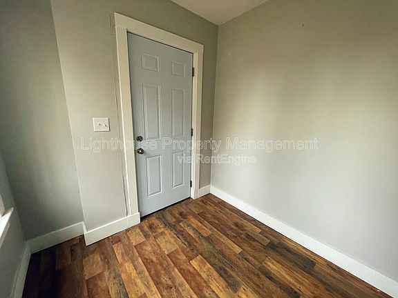 3rd image of 618 Superior St #2