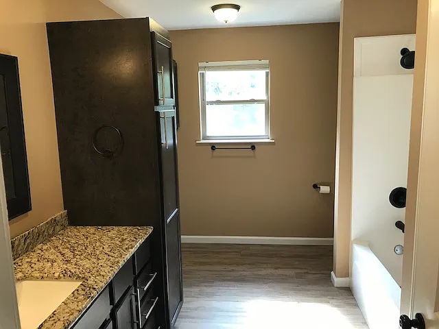 2 bed, 945 sqft, $915 — Photo 3