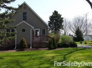 631 Stuart Rd, Racine, WI 53406