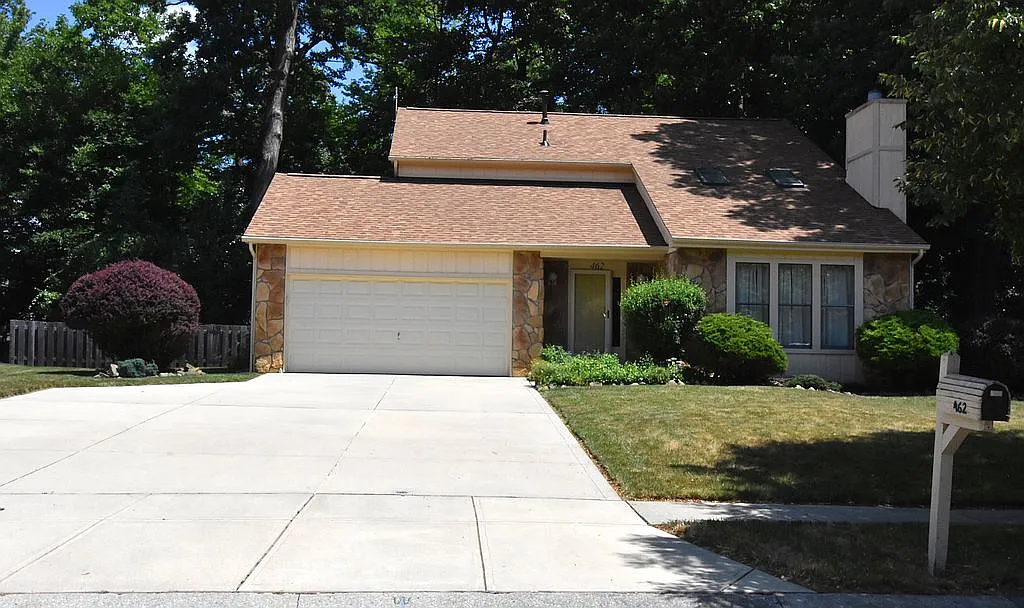 462 Whitson Dr photo 1