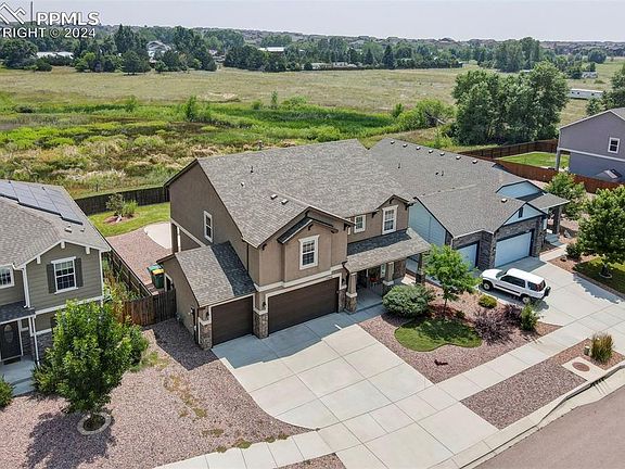 3rd image of 7366 Thorn Brush Way