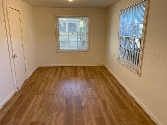 5th image of 110 N 3rd St Unit B