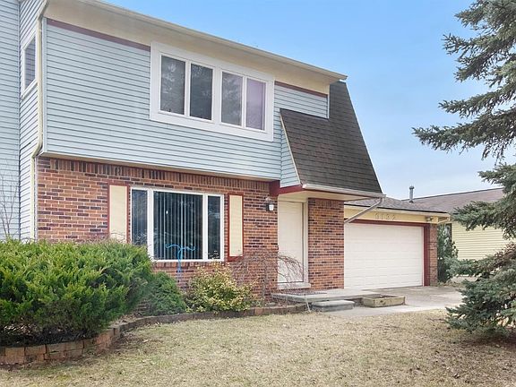 2nd image of 9132 Ascot Dr