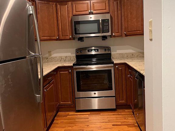 3rd image of 1500 Center St #8