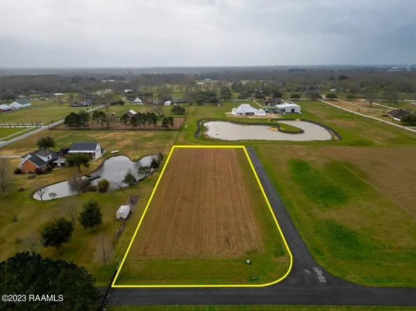 111 Coteau Ridge Rd, Carencro, LA 70520