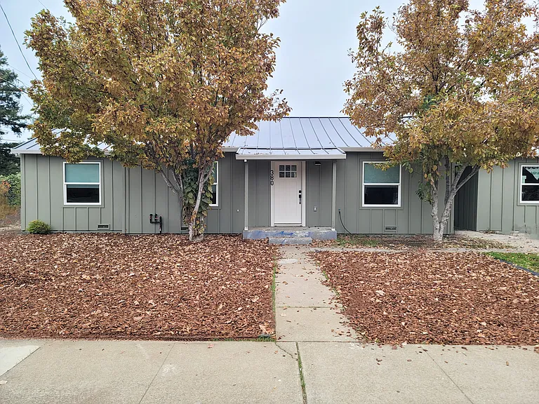 380 W Lassen Ave — Photo 1