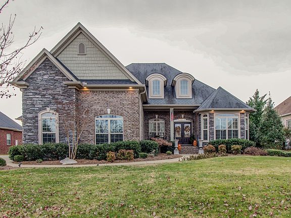 3rd image of 608 Gardenia Way