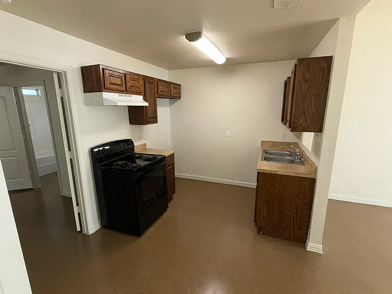 1118 S Martin Luther King Blvd #D — Photo 3