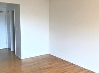 6830 N Sheridan Rd APT 466, Chicago, IL 60626