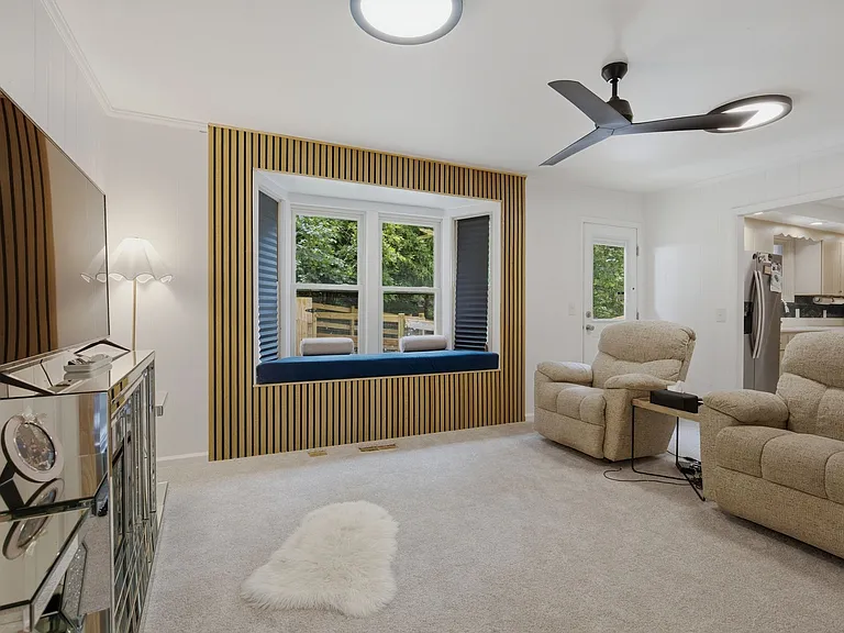 6555 Brownlee Dr — Photo 11