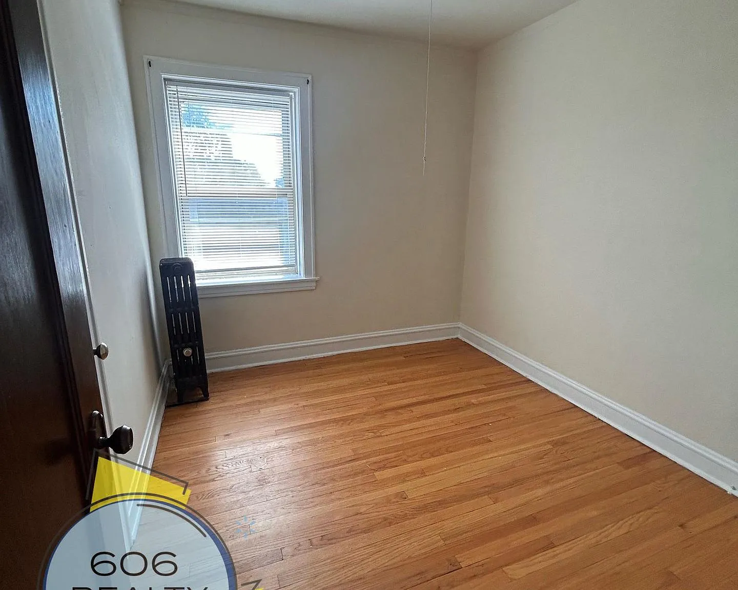Belmont Cragin Apts Available! — Photo 2