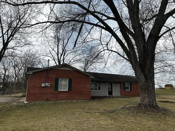 5574 S Holiday Dr, Columbus, IN 47203