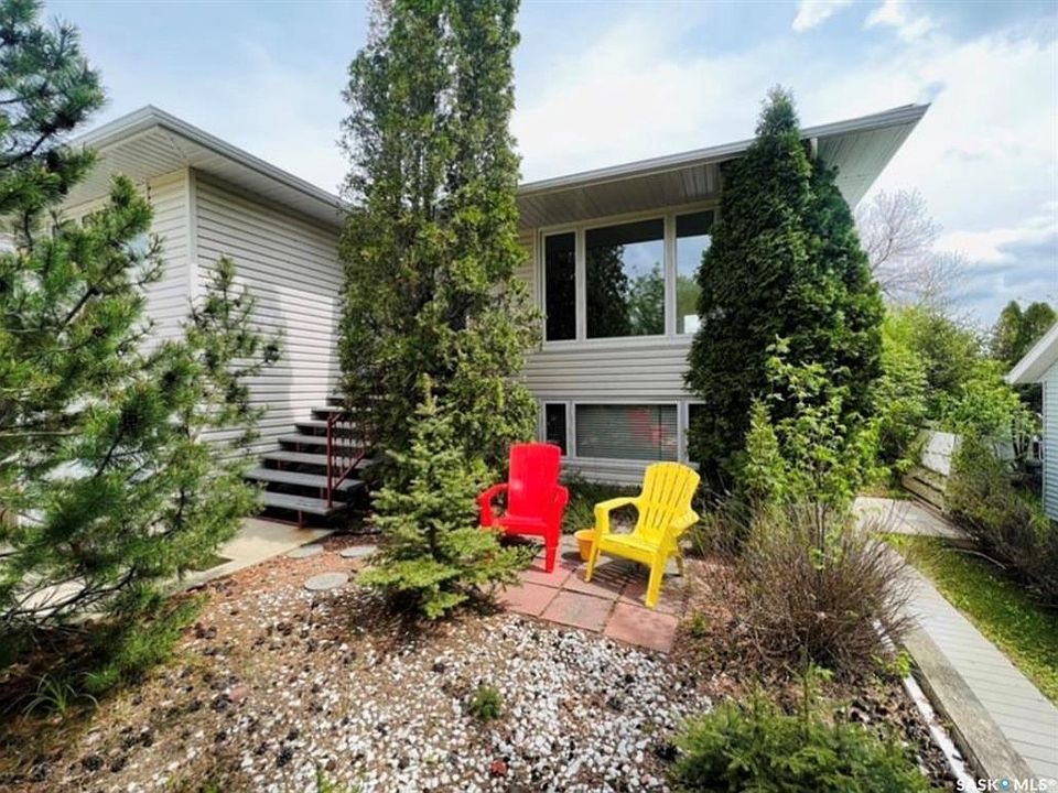 1st image of 451 3rd AVENUE NW
