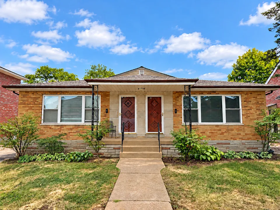 5839-5841 Sunshine Dr