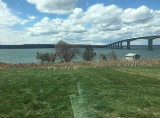 55 Seaside Dr, Jamestown, RI 02835