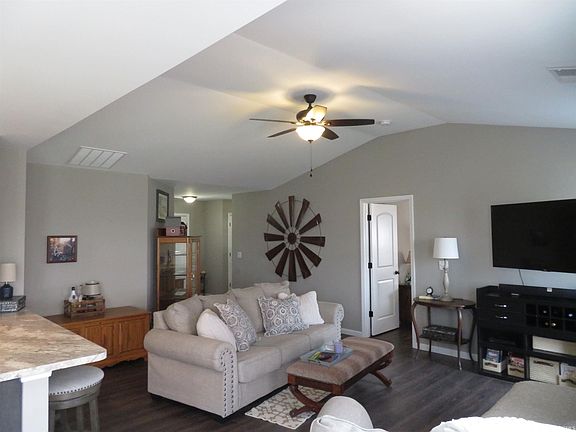 4th image of 3607 Furlong Dr