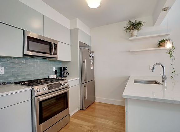 2nd image of 767 Bergen St #2A