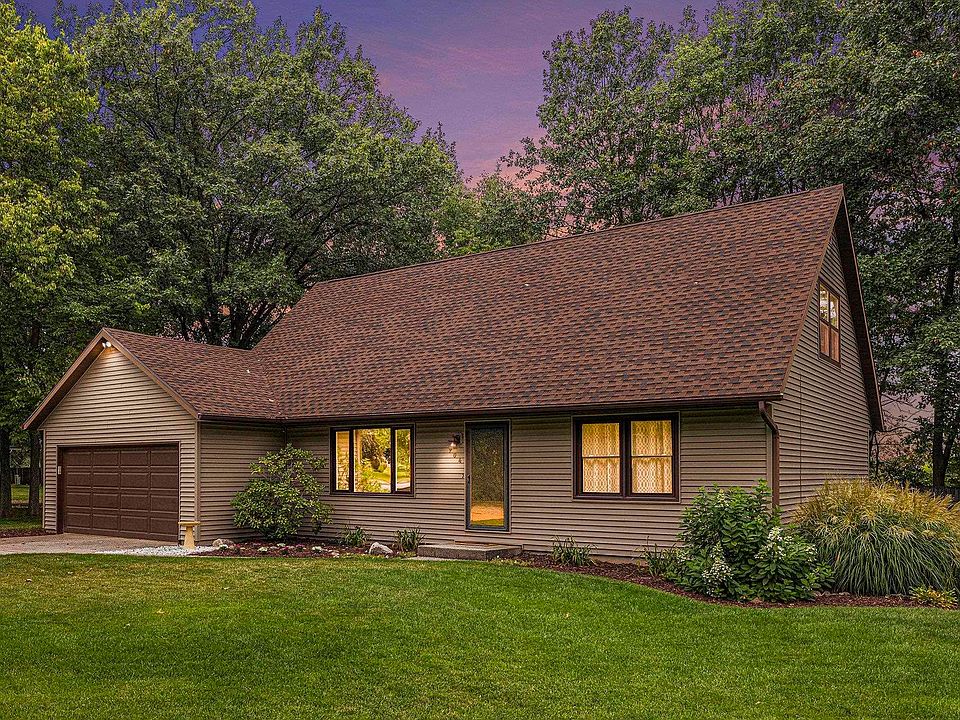 1st image of 904 Shady Oaks Ct