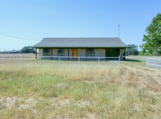 1786 State Highway 119 St, Stockdale, TX 78160