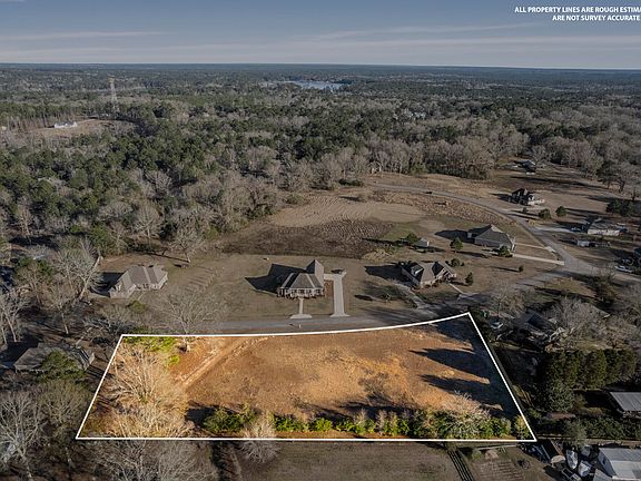 3rd image of 7 Wandering Oaks Ln