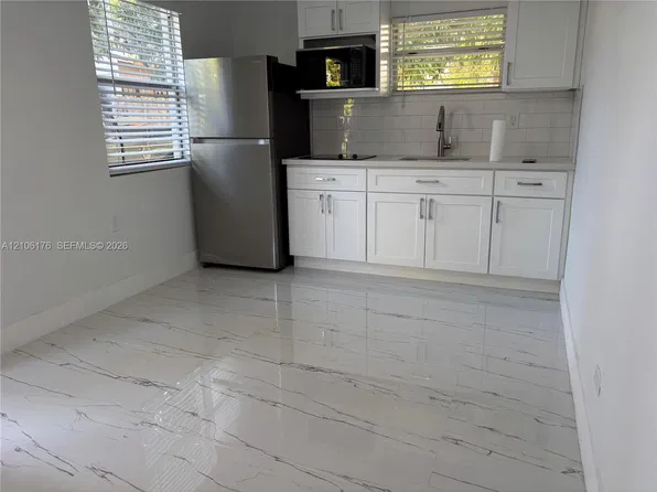 214 NW 46th Ave #214, Miami, FL 33126