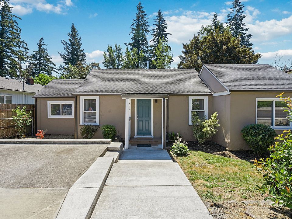 1st image of 16122 NE Glisan St