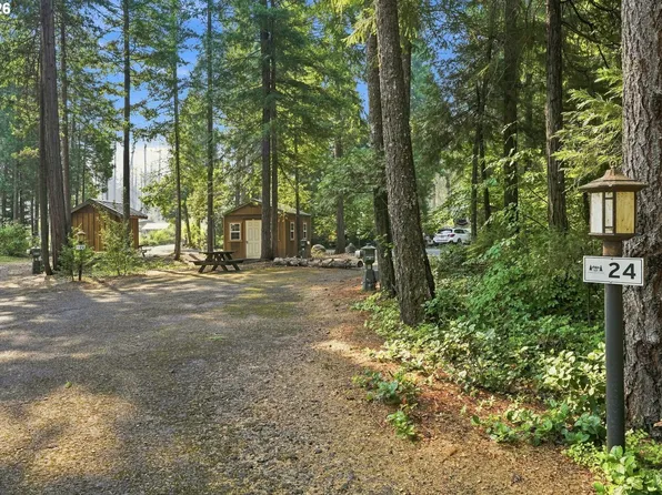 54432 McKenzie Hwy #24, Blue River, OR 97413