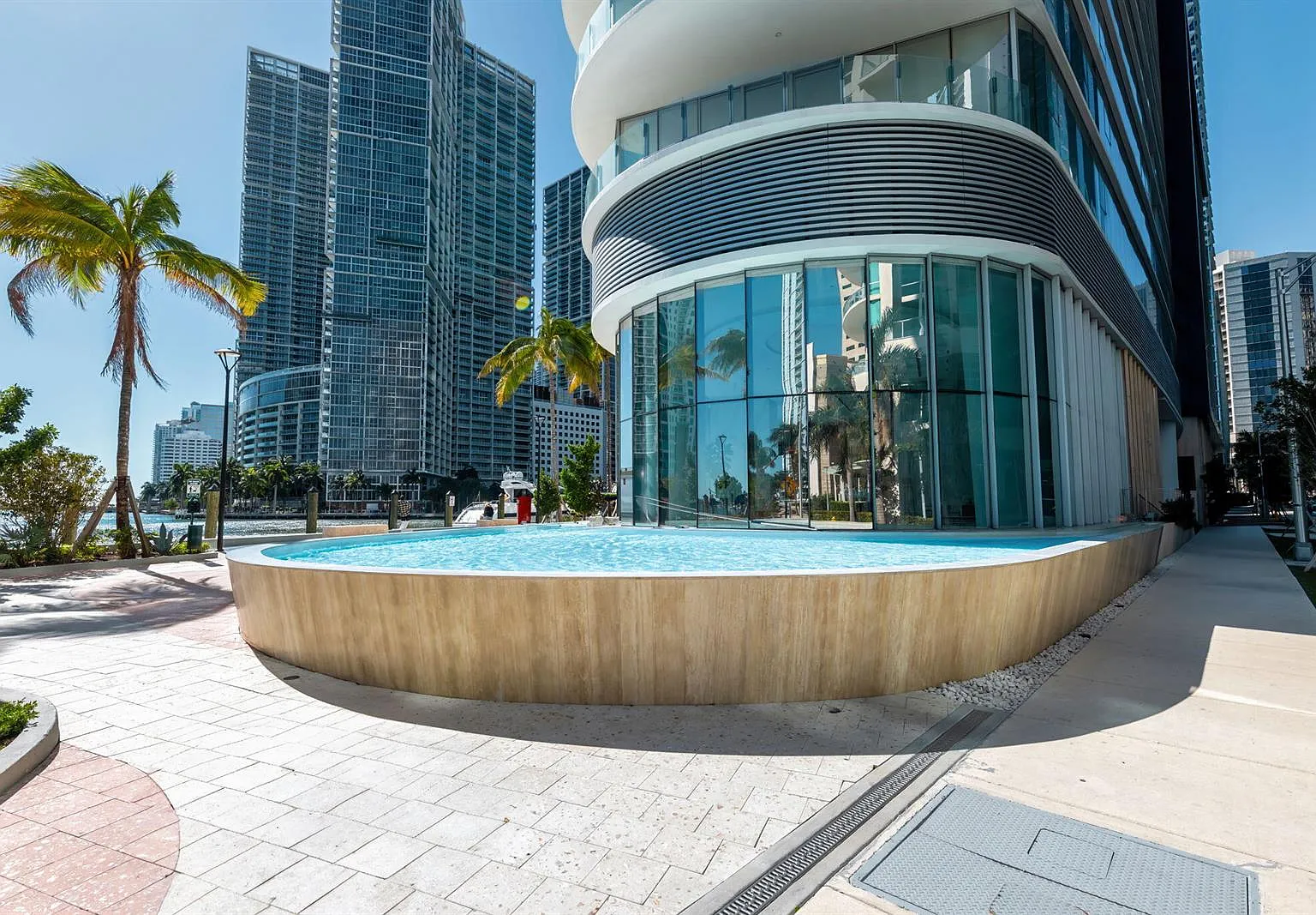 300 Biscayne Boulevard Way — Photo 3