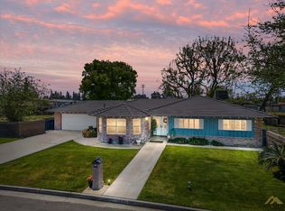 11613 Whippoorwill Ln, Bakersfield, CA 93312