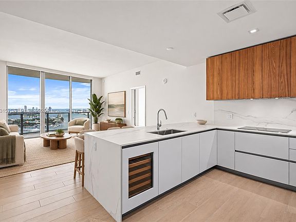 4th image of 1400 Biscayne Blvd Unit 3403