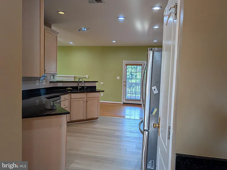 22611 Welborne Manor Sq — Photo 12