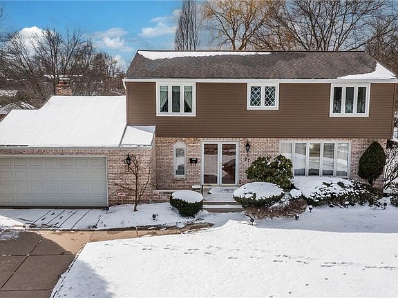 2nd image of 27 Summerview Rd