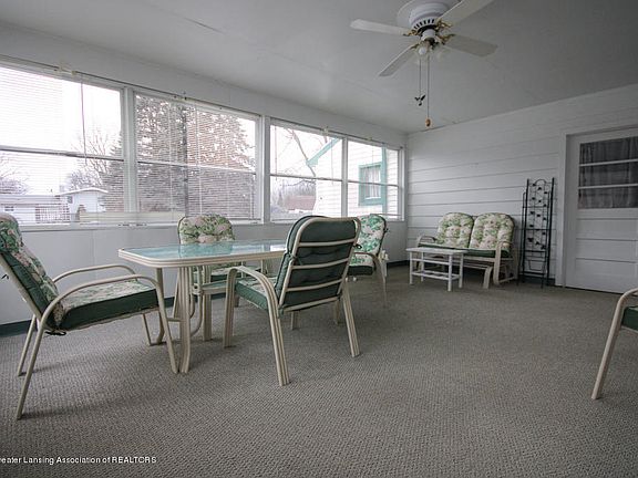 3rd image of 15398 Chetwyn Dr