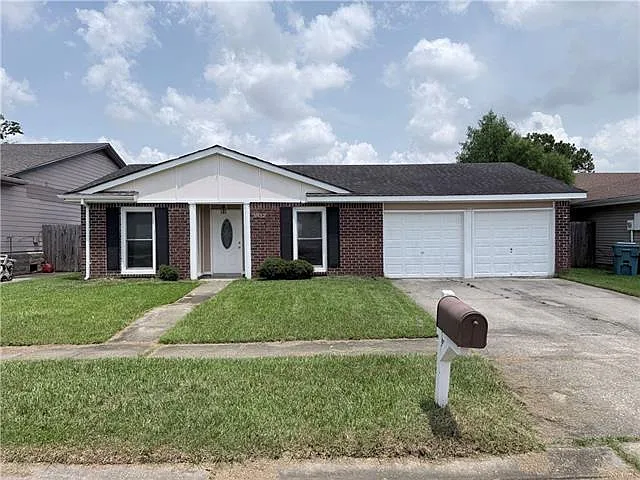3832 Dulaney Dr