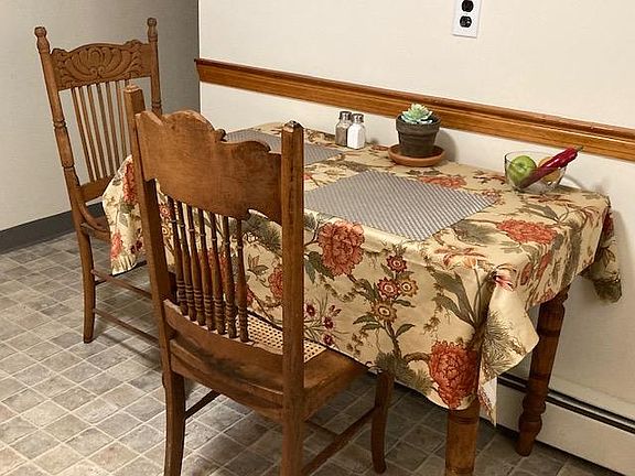 4th image of 4 Linden Dr #1