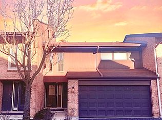 1836 Wildberry Dr #3-D, Glenview, IL 60025