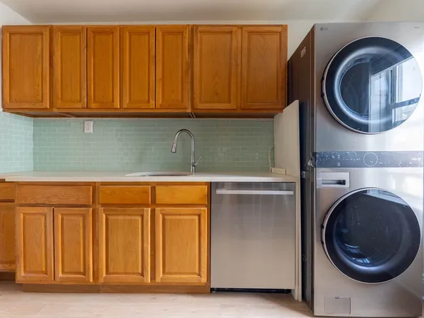 23-19 33rd Avenue image 1 of 6