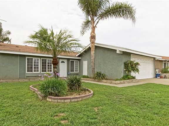 2nd image of 2944 S Plainfield Pl