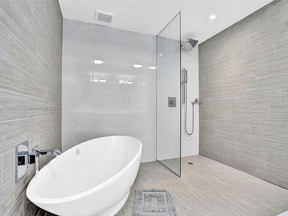 5th image of 300 Sunny Isles Blvd #4-2104