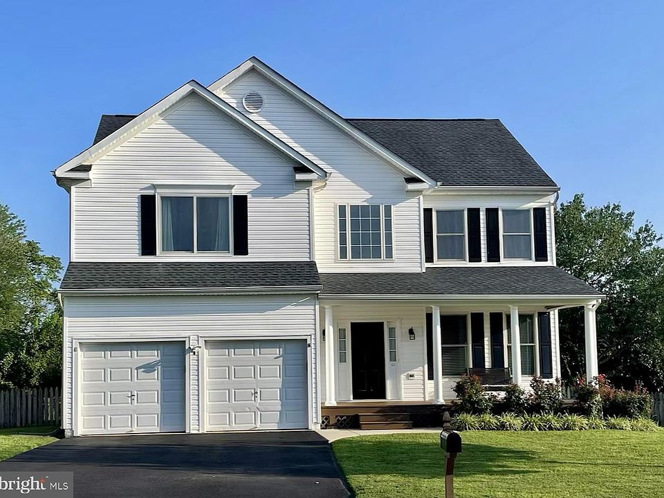 1st image of 14 Indian Wood Ln
