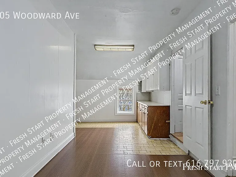 505 Woodward Ave — Photo 13