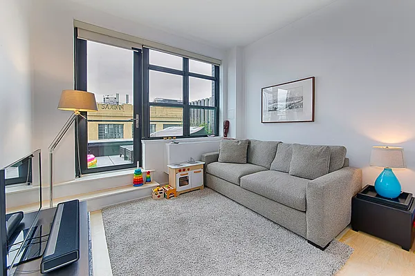 Rented by Halstead Real Estate | media 21