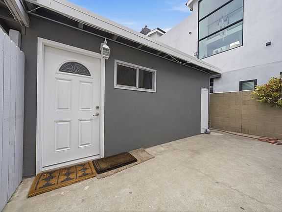 3rd image of 1815 W Balboa Blvd #A