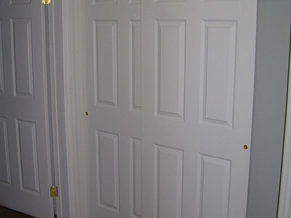 4th image of 414 E 74th St APT 4D