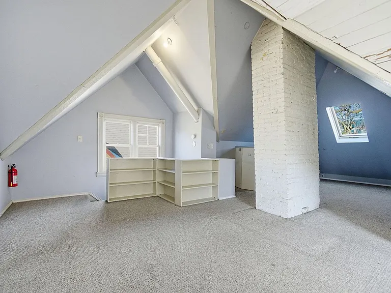 Unit Photo
