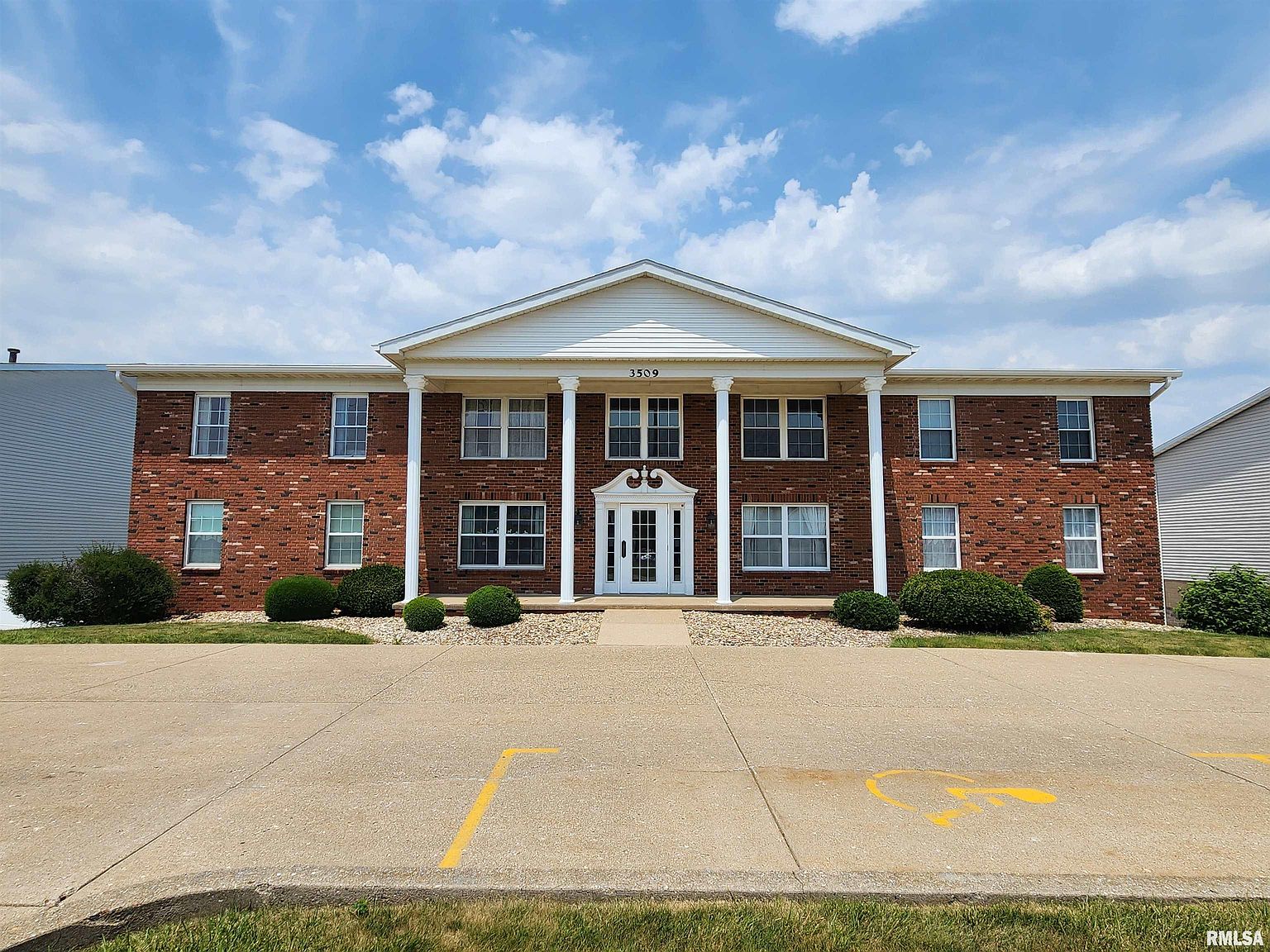 3509 W Willow Knolls Dr 2F, Peoria, IL 61614 Zillow