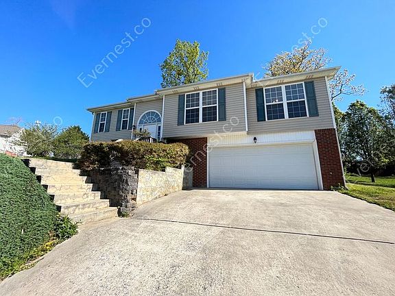 2nd image of 1847 Hazel Alder Ln
