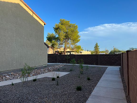 No neighbors on your right and front