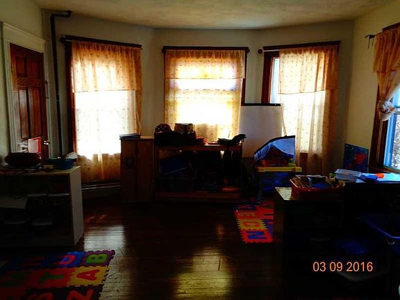 3rd image of 291-293 Waldo St
